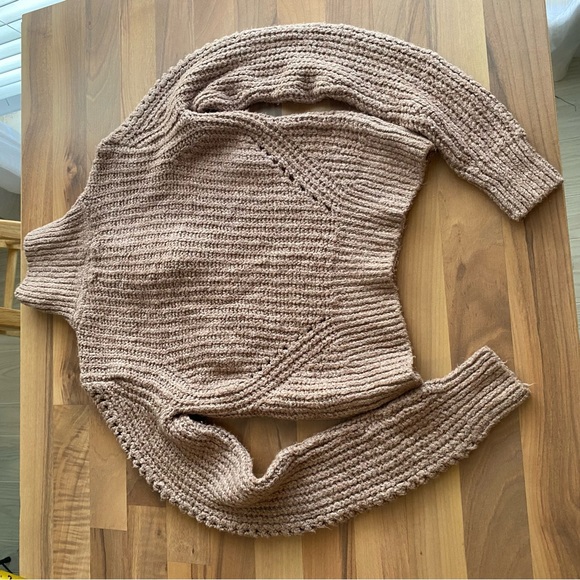 Abercrombie & Fitch Pointelle Knitted Chunky Knit Quarter Zip Sweater Top - Picture 7 of 7